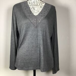 NWOT Gray V-Neck Long Sleeve Top with sequins and beads leisure wear size Large